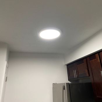 Integrated led light fixtures
